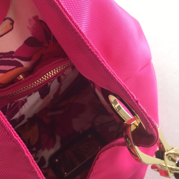 Stylish & Functional Tote - Picture 3 of 3